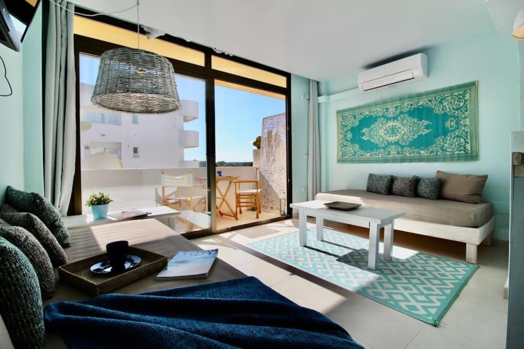 Agradable Apartamento Con Terraza En Formentera Es Pujols Kültér fotó